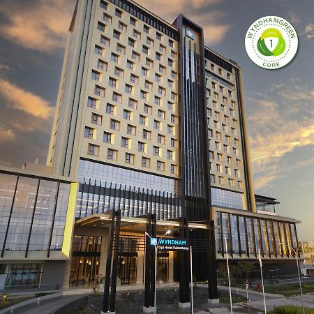 Wyndham Opi Hotel Palembang Exterior foto